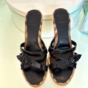 Burberry Nova Check Wedges in great shape! Size 38 Authentic, made in Italy